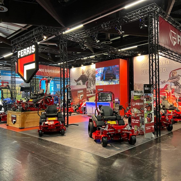 Vooraanzicht Ferris beursstand - Briggs and Stratton